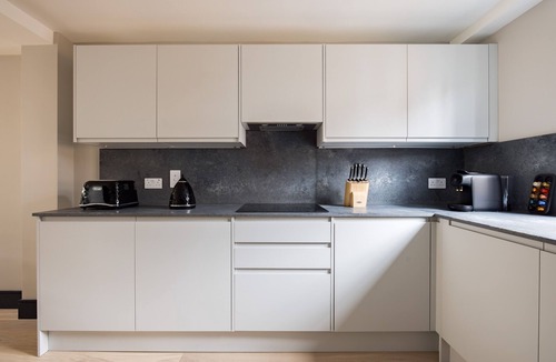 Covent Garden Apartment | PS3BR Multi - Three Bedroom Apartment, Sleeps 6