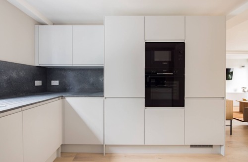 Covent Garden Apartment | PS3BR Multi - Three Bedroom Apartment, Sleeps 6