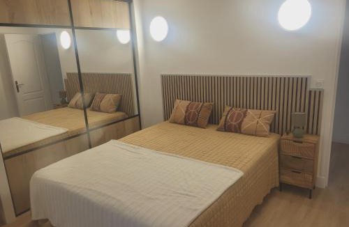 Herouvillette Apartment | Pti logement chaleureux