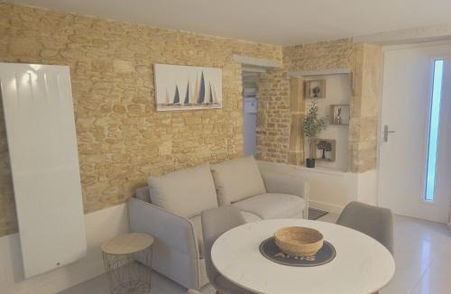 Herouvillette Apartment | Pti logement chaleureux