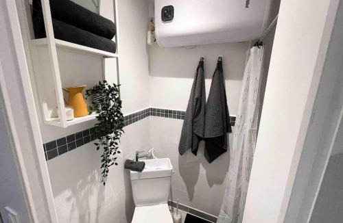 Riquet Stalingrad Apartment | Pti’ Parisien