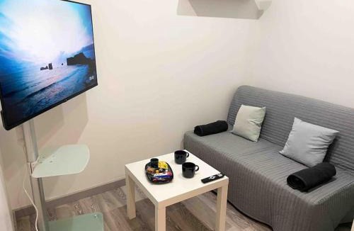 Riquet Stalingrad Apartment | Pti’ Parisien