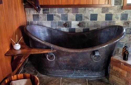 Hawi Hotel | Puakea Ranch