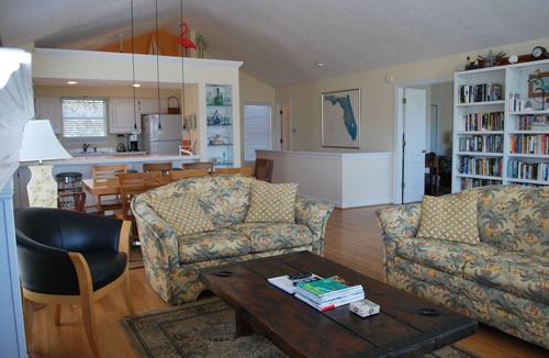 Seacrest House | PUBLIC BEACH ACCESS 65 steps from door. Central to all of 30A! Bikes included.