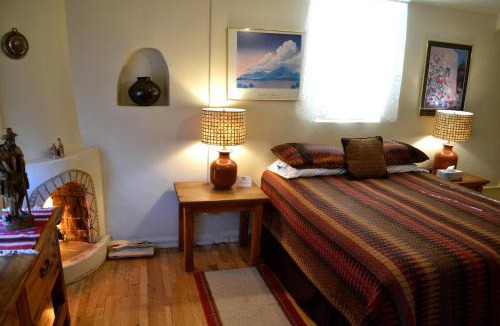 Downtown Santa Fe Hotel | Pueblo Bonito Inn