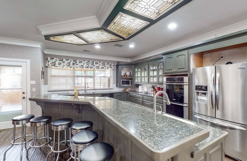 Midlothian House | Pueblo Viejo Ranch | House in Midlothian with pool, balcony, central AC, & W/D