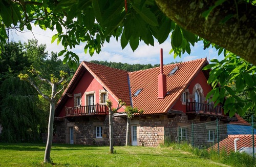 Hermandad de Campoo de Suso Hotel | Puente Romano