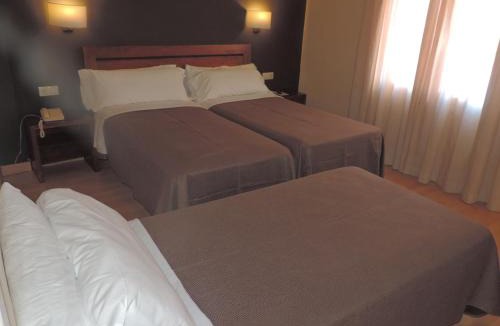 La Jonquera Hotel | Puerta De España