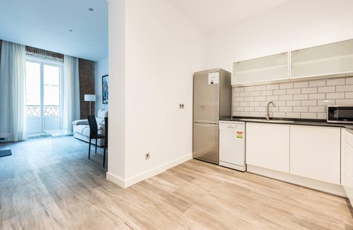 Sol Apartment | PUERTA DEL SOL CITY CENTER WITH BALCONY