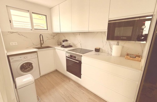 Playa Pobla de Farnals House | Puerto Beach House: Sea Views, Wi-Fi & Air Conditioning