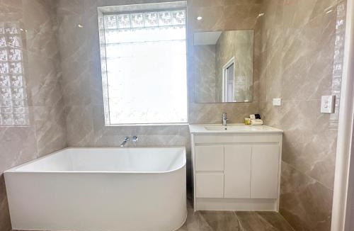 Loganholme Hotel | Puffers Inn