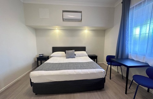 Loganholme Hotel | Puffers Inn Logan Motel