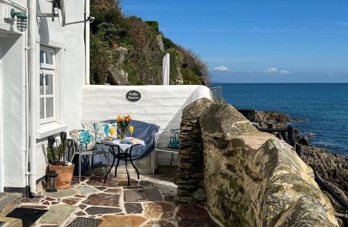 Portmellon House | Puffin Burrow