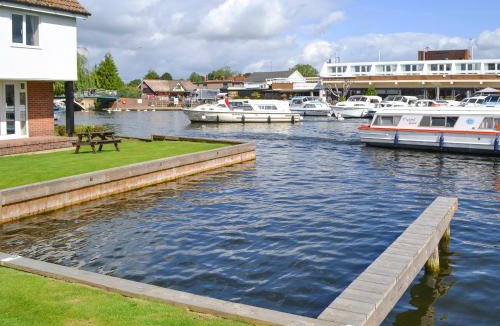 Wroxham House | Puffin Cottage