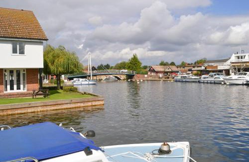 Wroxham House | Puffin Cottage