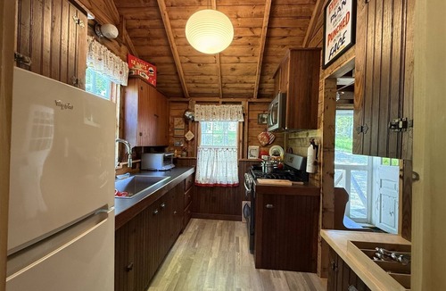 Bremen House | Puffing Rock Cottage/Bremen