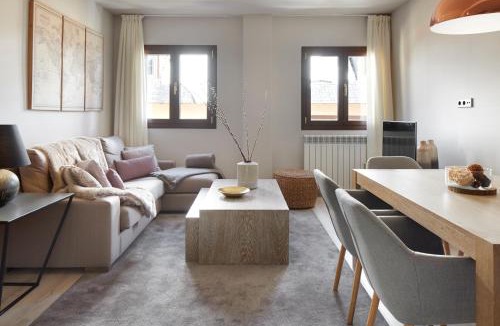 Beret Apartment | Pujolo by FeelFree Rentals