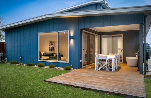 Rhyll House | Pukeko Beach House in Rhyll