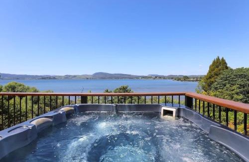 Kawaha Point House | Pukeko Landing