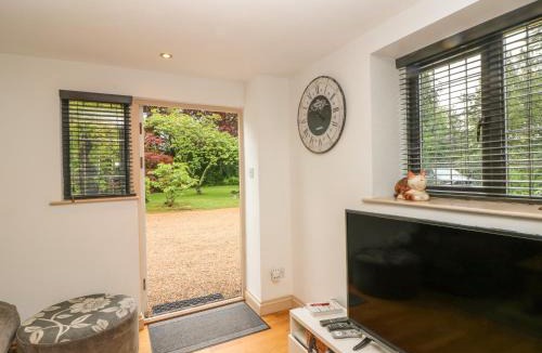 Cowbeech House | Pump House