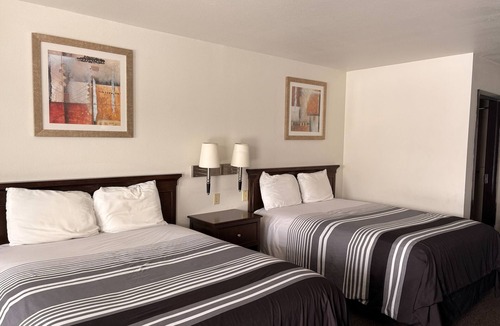 Taylor Hotel | Pump & Pantry Motel