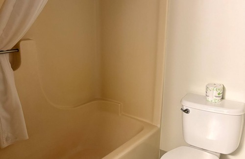 Taylor Hotel | Pump & Pantry Motel