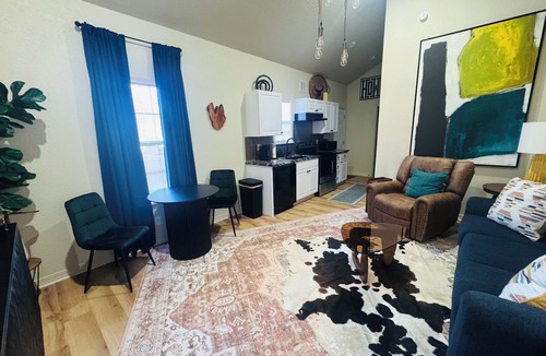 Camden House | Pumpkin SpicenCozy One bedroom house