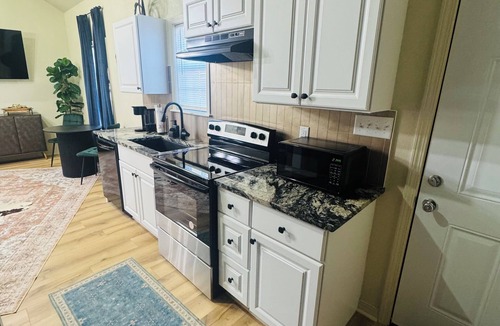 Camden House | Pumpkin SpicenCozy One bedroom house