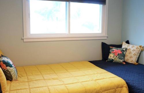 Punaluu House | Punalu’u Ocean Paradise - Oceanfront Beach House