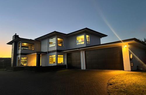 Nukuhau Bed & Breakfast | Punawai Homestay