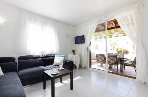 La Pineda Apartment | Punta Prima Villa Tini