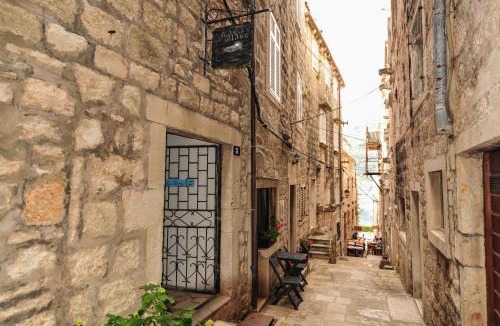 Cove Tri Zala (Zrnovo) Apartment | Puntin Rooms apartman