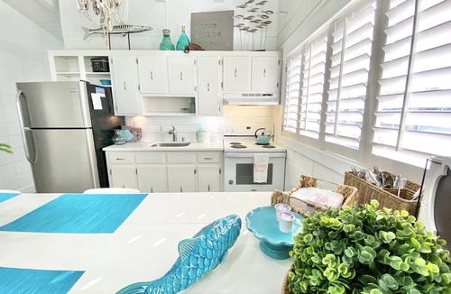 Laguna Beach Estates House | Pup Friendly~ Quiet Laguna Beach Cottage~ Remodeled ~4 Doors to the Beach via Acess #81