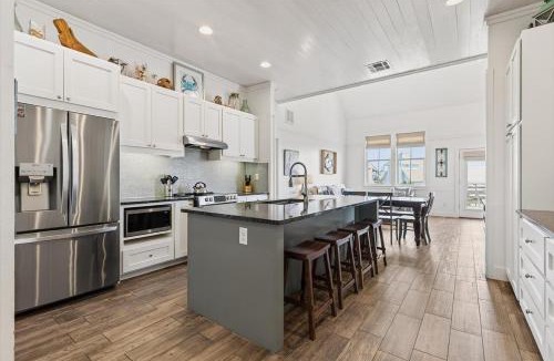 Cinnamon Shore Apartment | Pura Vida TC 2301
