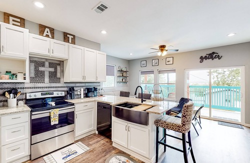 Gordonville House | Pura Vida Texoma | House in Gordonville with lake views