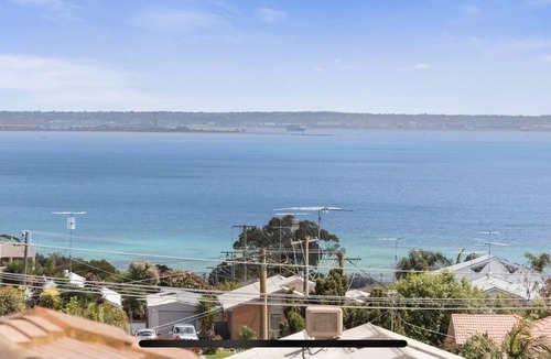 Clifton Springs House | Pure Holiday Bay Views