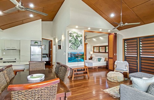 Nelly Bay Villa | Pure Magnetic Villa 5