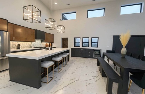 Holland House | Pure MUCHigan