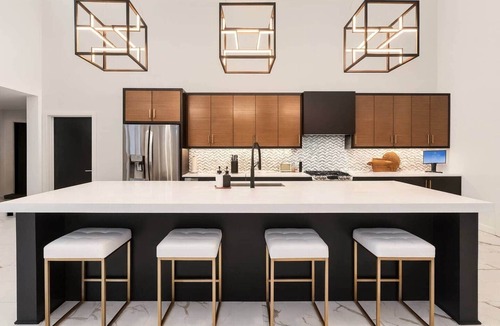 Holland House | Pure MUCHigan