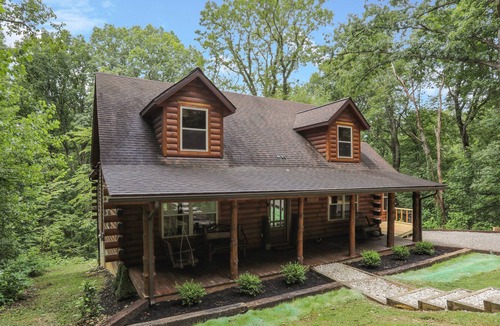 Hallsville Cabin | Pure Relaxation