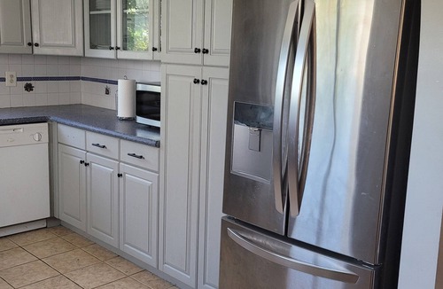 Northeast Yonkers House | PureHeart House, Spacious, 3bdrn30 MN from Manhattan. NYC