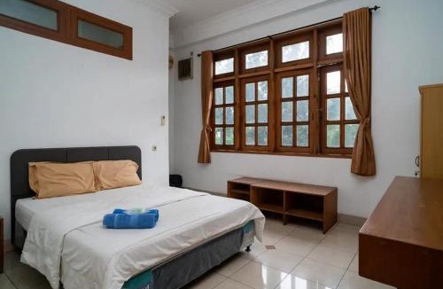 Ciputat Hotel | Puri Saras Bintaro Syariah Mitra RedDoorz