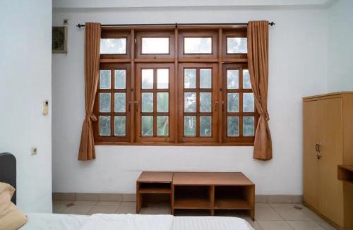 Ciputat Hotel | Puri Saras Bintaro Syariah Mitra RedDoorz
