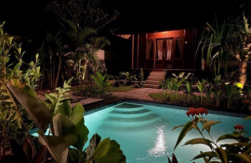 Jungut Batu Villa | Puri Sari Villas Restaurant and Bar