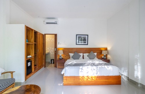 Batubelig Hotel | Puri Uma Ratu - Deluxe Room 03A
