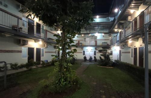 South Tangerang Hotel | Puspiptek Residence Syariah Mitra RedDoorz