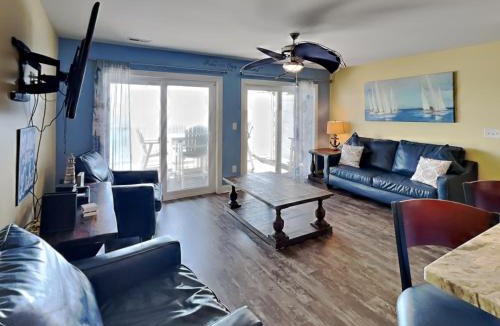 Put-in-Bay House | Put-in-Bay Waterfront Condo #202