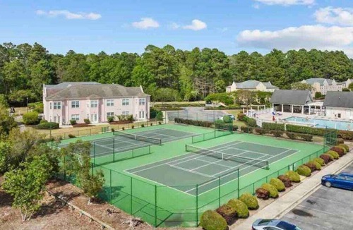 Red Hill Condo | Putters Hideaway @ Legends Golf Resort