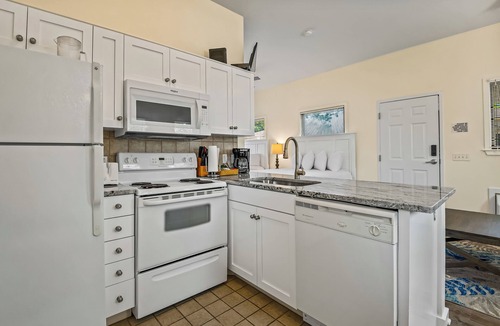 Carrabelle Villa | Putting Green Paradise