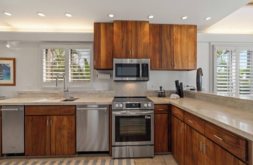 Historic Lahaina Front Street Condo | Puunoa Beach Estates 101